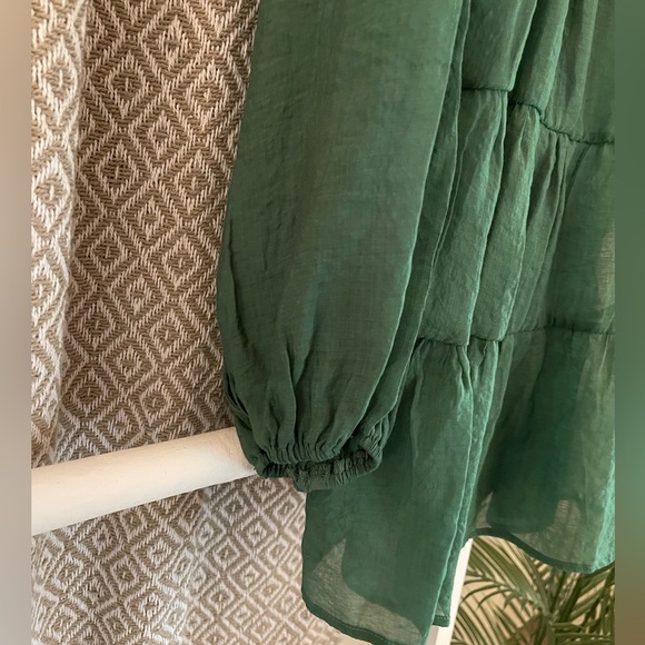 •Green Top• - Picture 3 of 4